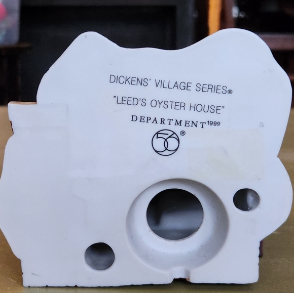 Dept 56 Dickens Village Leeds Oyster House - Picture 3 of 13